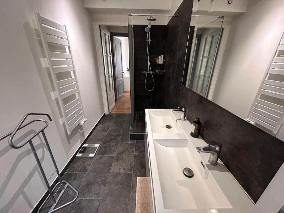 * Le Cathedrale * Apartment Реймс Екстериор снимка